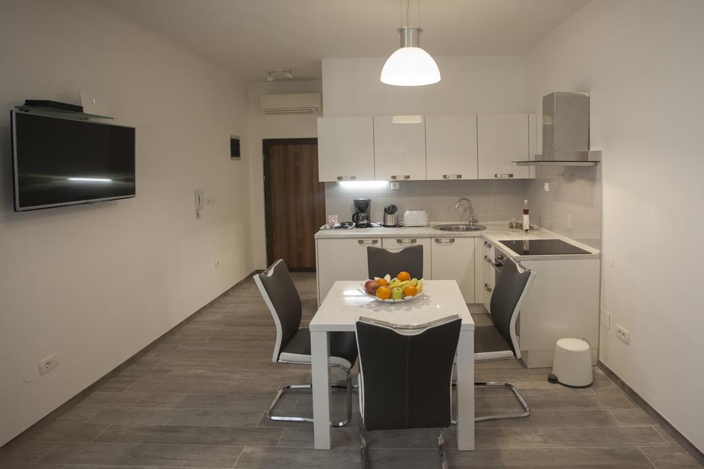Old Square Apartment Spalato Esterno foto