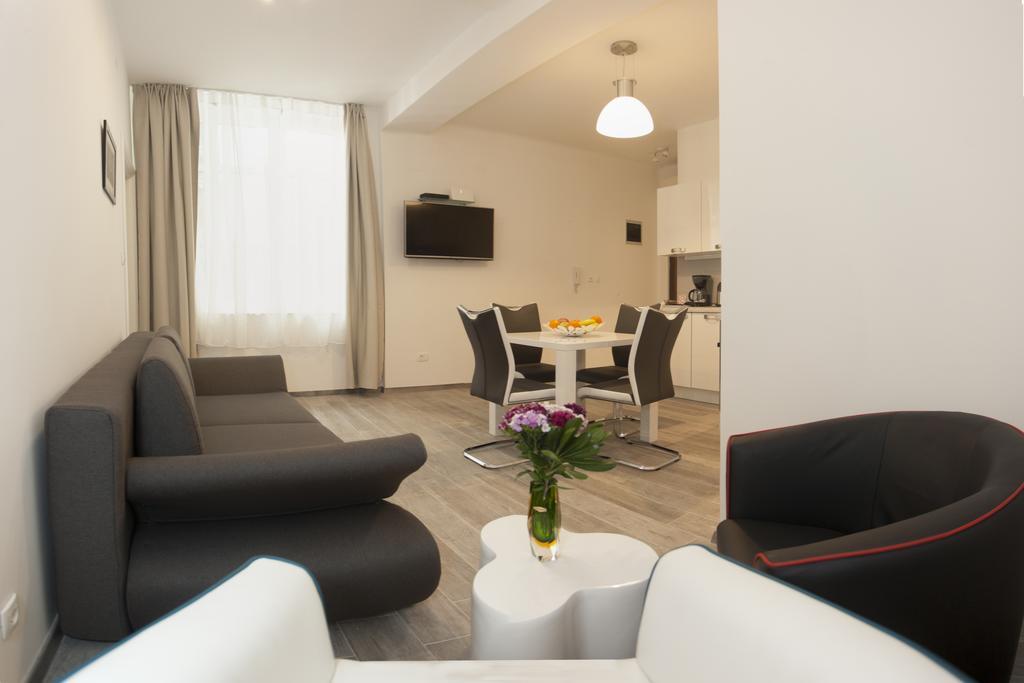 Old Square Apartment Spalato Esterno foto